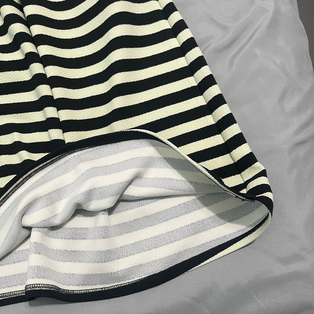 NWT LuLaRoe b/w striped Julia dress - Picture 3 of 7